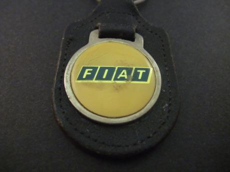 Fiat auto logo geel zwarte achtergond sleutelhanger